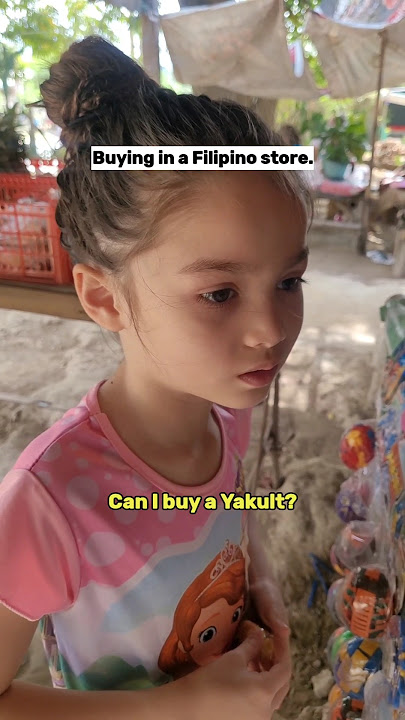 The vendor didn't expect that Mia can speak Tagalog 🤣