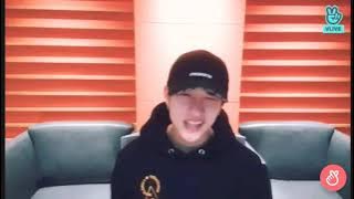 stray kids’ bang chan singing to “fear” seventeen (vlive)