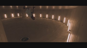 KØLEEN - World Keeps Turning