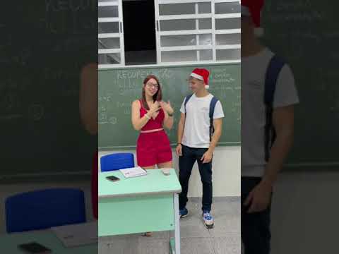 DANCEI COM A PROF NA ESCOLA !!