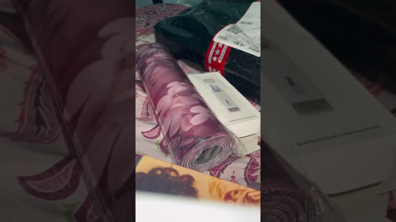 Tara unboxing lit 🤣😅 