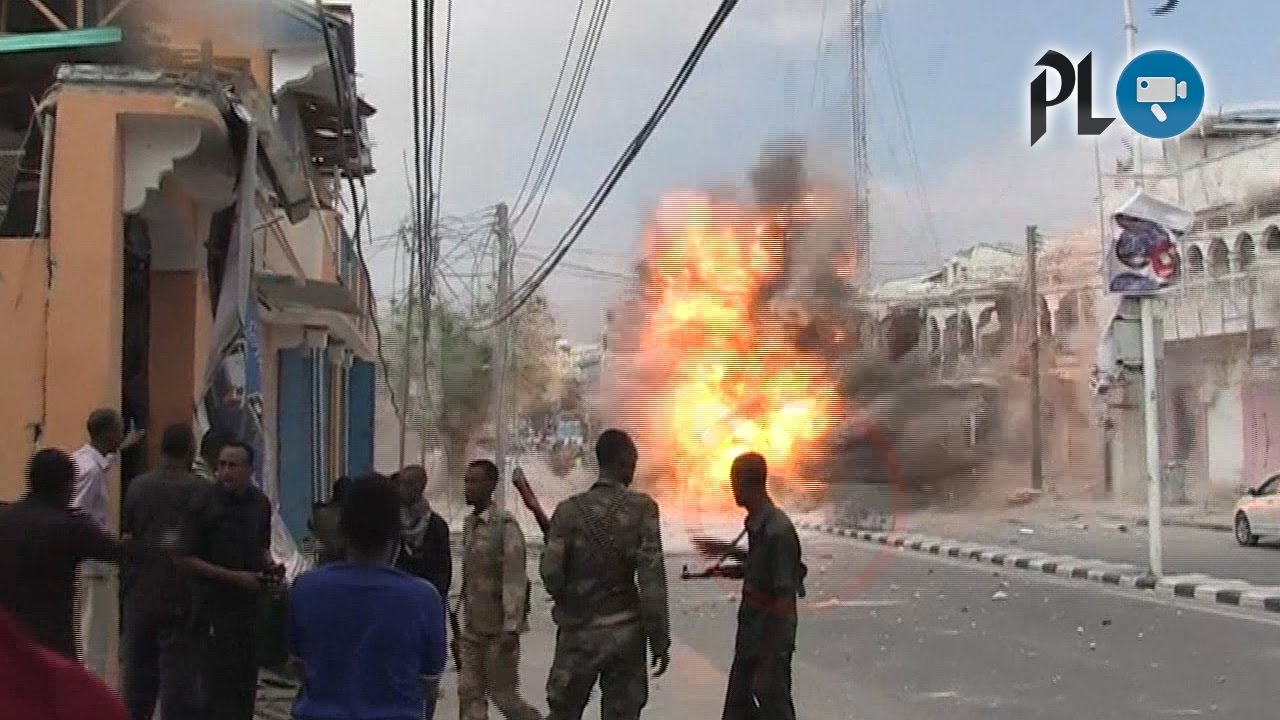Captan explosión de un coche bomba en capital de Somalia.
