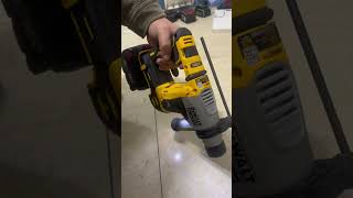 Cross-Brand Power Adapter for Pros | Dewalt & Milwaukee to Bauer 20V