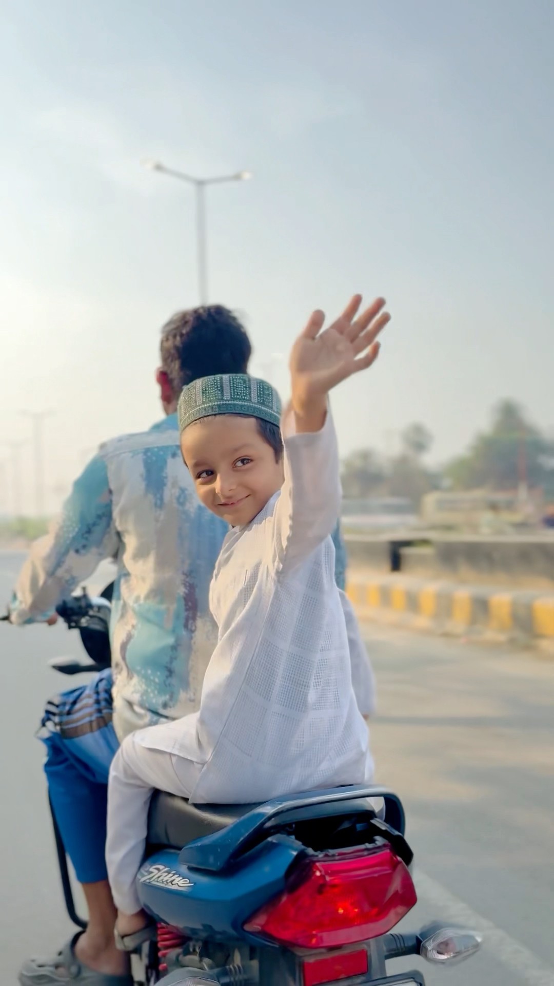 क्या बच्चा अपने घर जा पाएगा?? #foryou #shortsfeed #emotional #explore #hearttouching #papa #roza