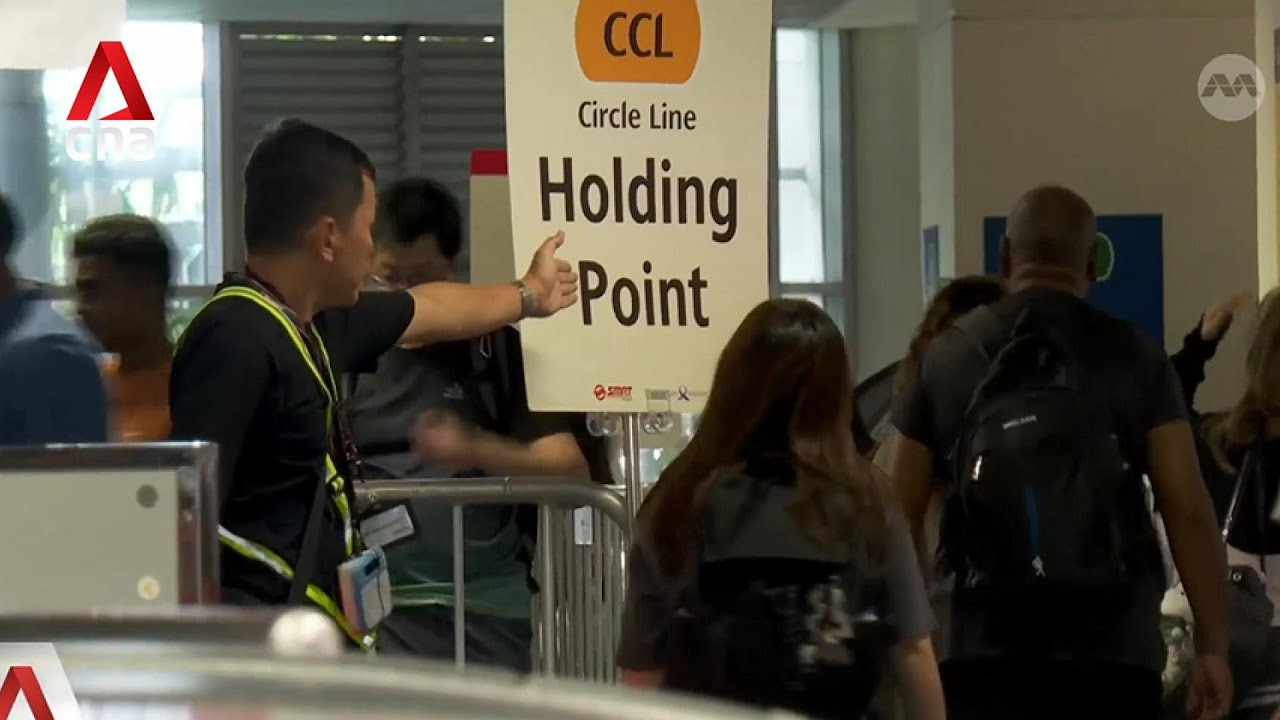 500 more staff help to guide commuters on first day of Circle Line service adjustments