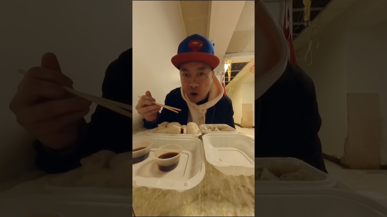 Пробую недорогие булочки и пельмени дешевле 10 долларов 