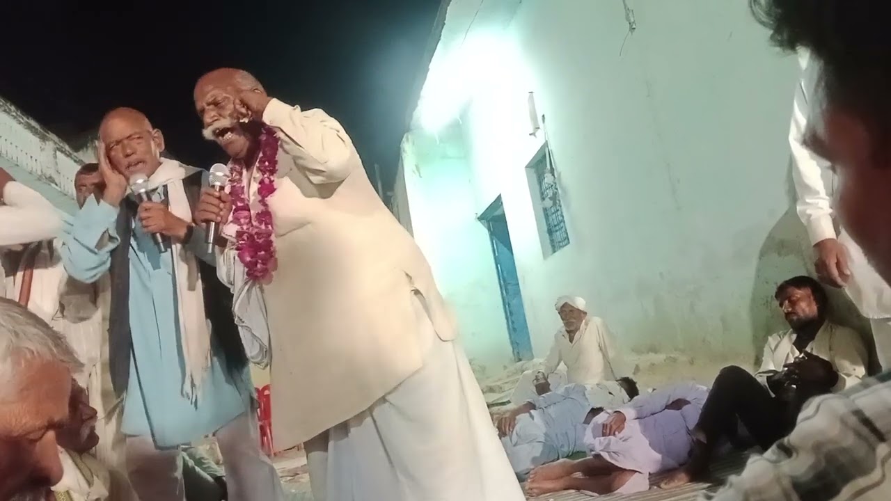 Sevak Lalla Pali wale ki awaaz mein karas Dev Baba ki got