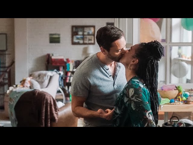 New Amsterdam 4x06 Max and Helen kiss class=