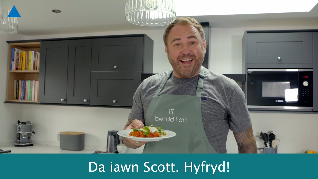 Blas o...Bwrdd i Dri: Cwrs Cyntaf Scott Quinnell