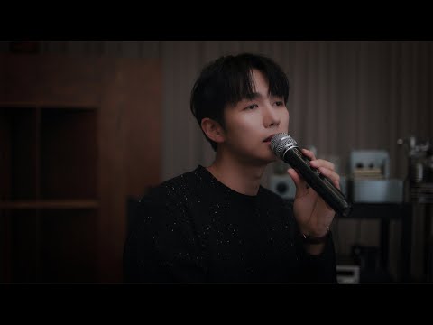 LIM SEUL ONG 임슬옹 Fearless Live Clip