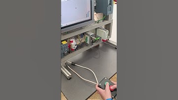 Hmi Siemens play pong game #hmi #siemens #plc #plc_programming #plcgaming #gaming #gameplay #games