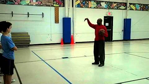 Maîtrisez les bases du basketball avec ces techniques essentielles !