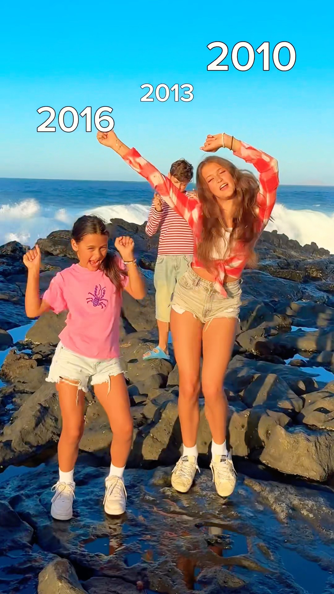 Rate our dancing on the waves ?❤️? #tryitorleaveit