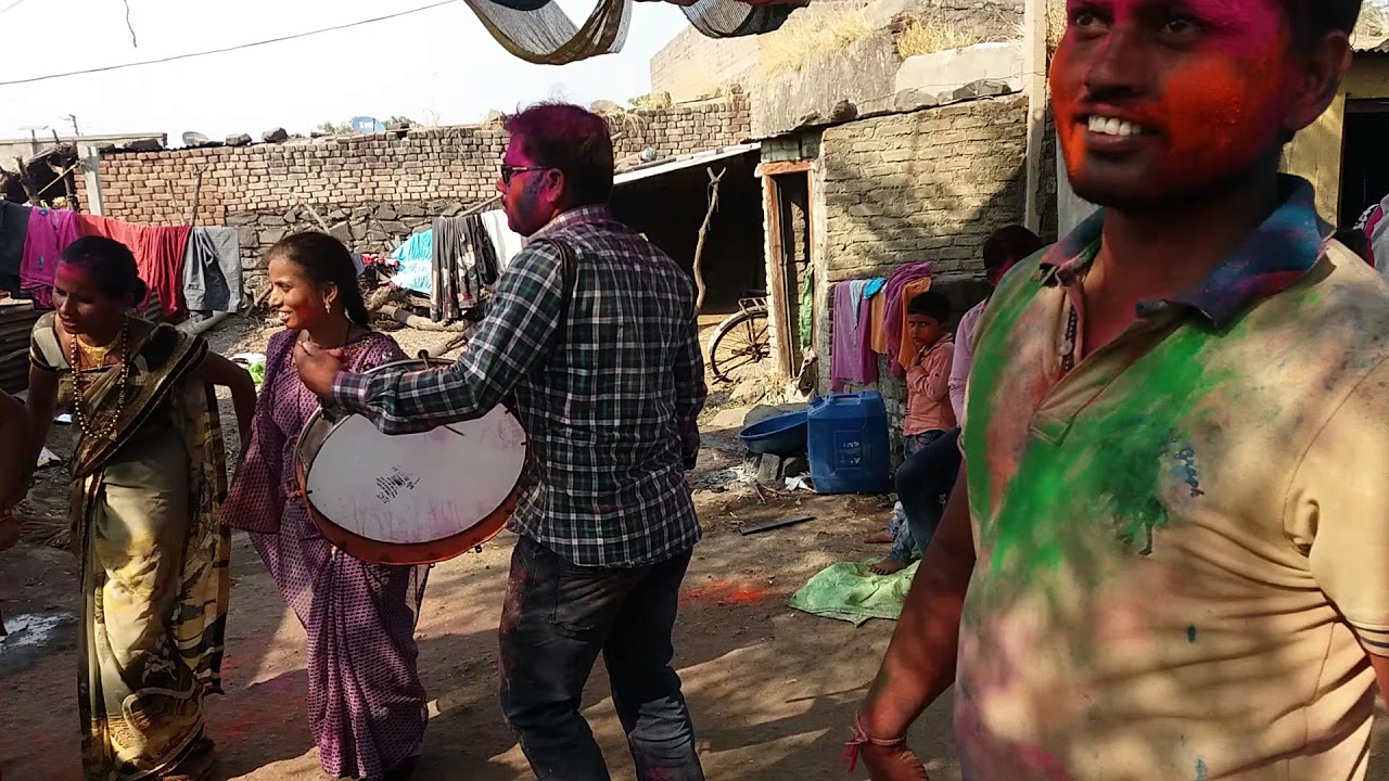 Holi celebration in damari tanda