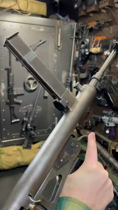 CURSED WW2 Gun Made by a KID is Actually Amazing 🇦🇺 the “Owen” SMG in 1 Minute #Shorts