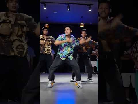 Kiya Kiya Welcome Akshay Kumar Katrina Kaif Anil Kapoor Yash Kanojia Shorts