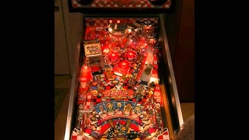 Williams DINER pinball machine in action