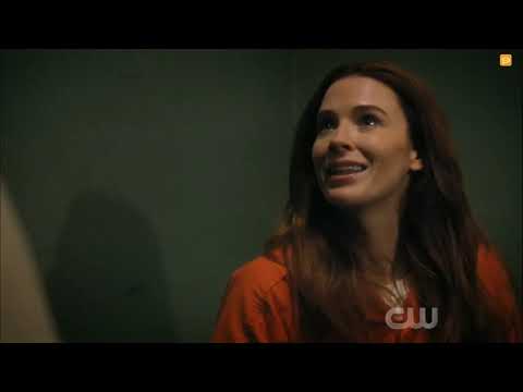 Jane The Virgin 5x16 Rose Escapes Prison