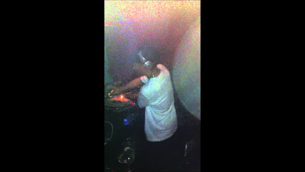 Mira FLEX @ Bar One (DJ George Set & MC Moggy set time) Every Sunday @ Bar One with Minami Boyz J Amour en YouTube Mira FLEX @ Bar One (DJ George Set & MC Moggy set time) Every Sunday @ Bar One with Minami Boyz J Amour en YouTube