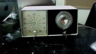 GE C 2-409 Tube Clock Radio