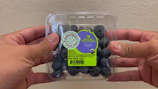 Blueberries Bleuets. Organic Biological.