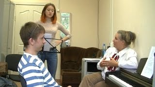 Урок вокала.Пение трелью.Энергетика и кантилена.Как вывести звук вперёд? Урок вокала.Пение трелью.Энергетика и кантилена.Как вывести звук вперёд?