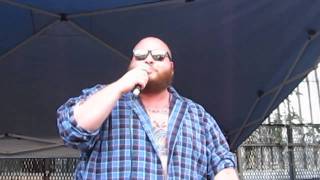 Watch Action Bronson Set It Off video