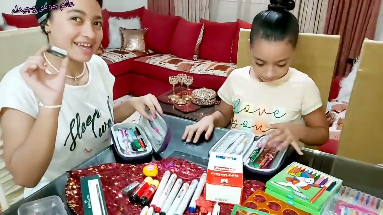 ماذا يوجد فى المقلمة المدرسية👝pencil case✏✒🖊🖍🖌