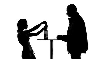 Arnold The Painter - True Colors (Official Music Video)