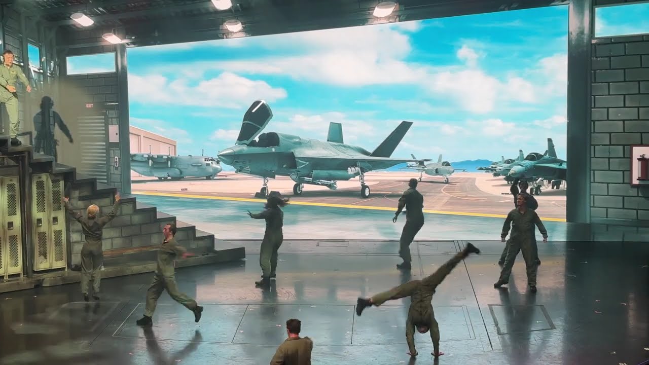 Royal Caribbean Oasis of the Seas Production Show 