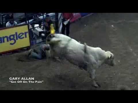 Gary Allan visits the PBR New York Invitational