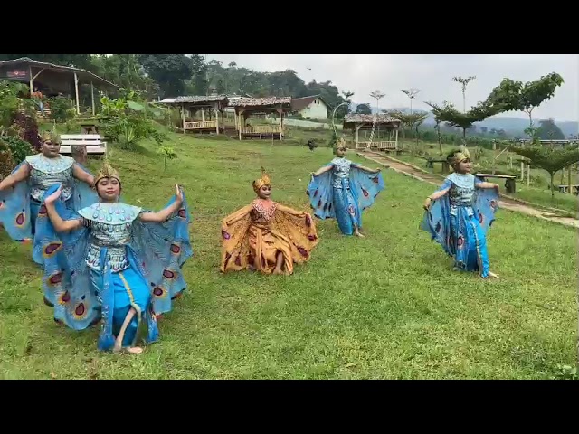 Persembahan Kreasi Seni Tari Merak SDN Cicalengka 09 @Lokasi Desa Pasirnanjung Kecamatan Cimanggung class=