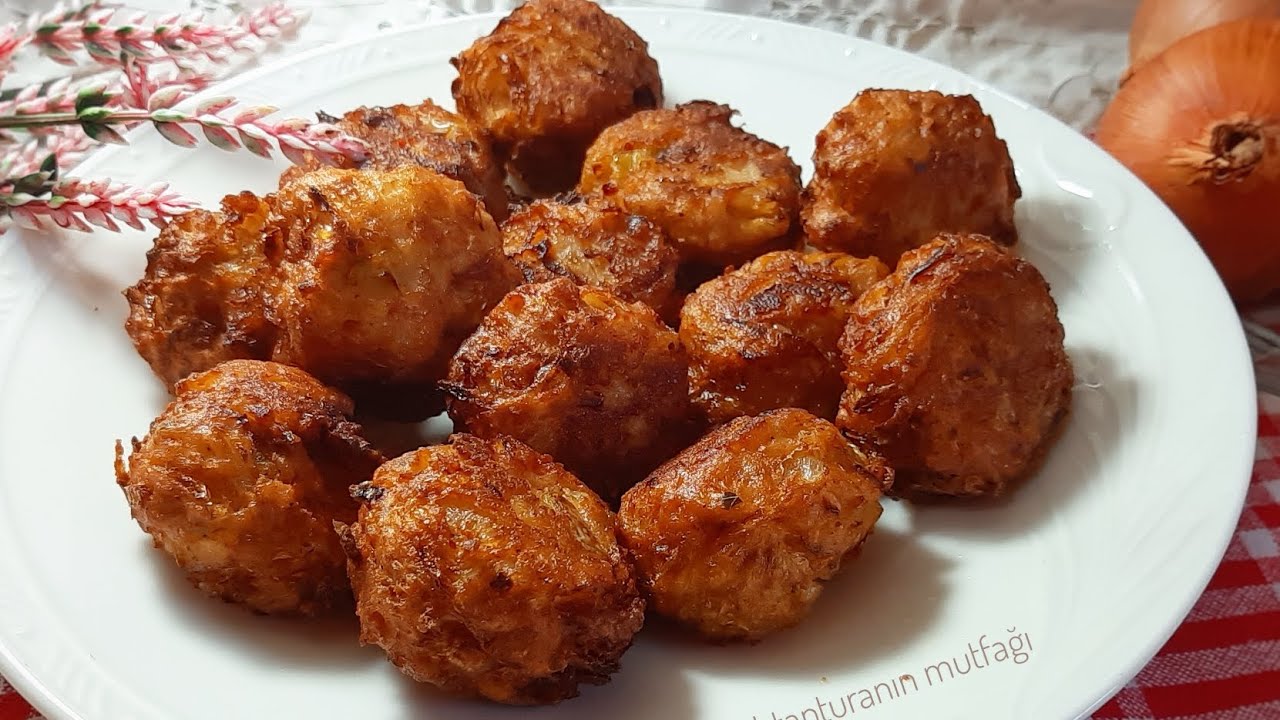 BAYAT EKMEKLİ ÇOK LEZZETLİ SOĞAN KÖFTESİ/😋 yok böyle bir tat