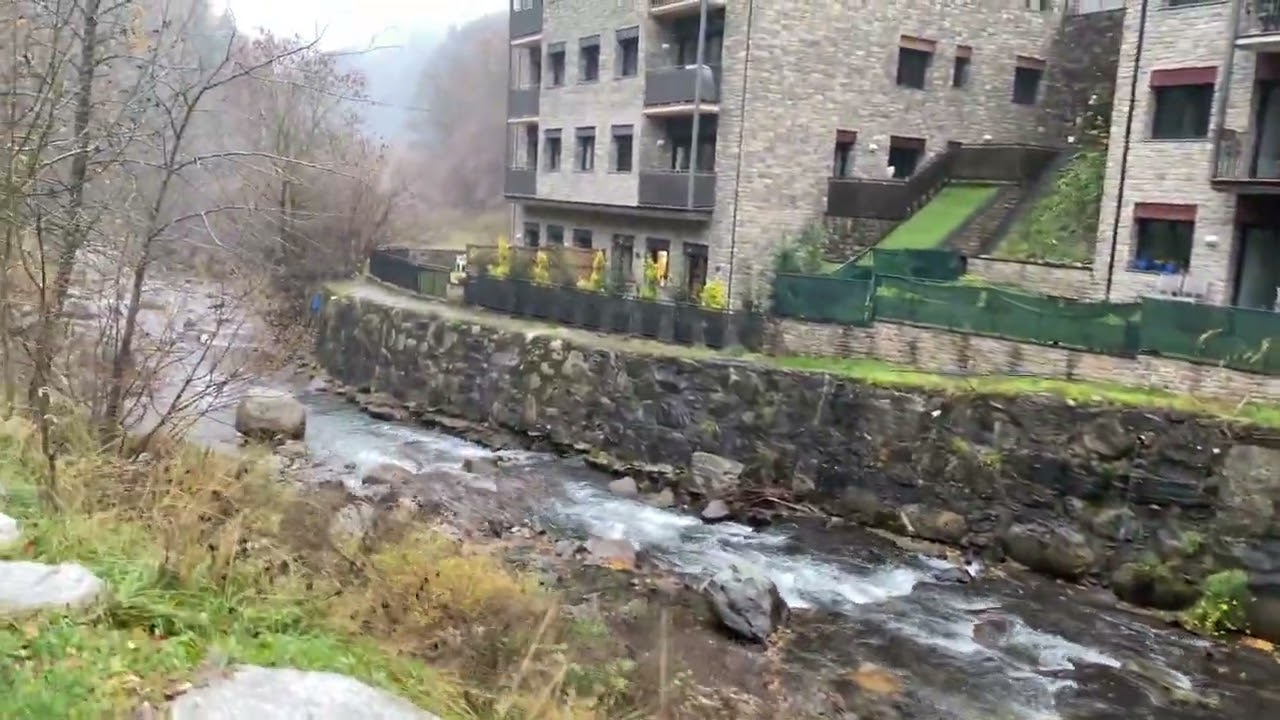 🇦🇩 Conoce un DÍA LLUVIOSO EN LA CORTINADA y los caminos de ORDINO, Andorra 4K