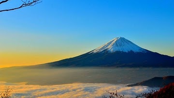 تلاوة من سورة يس ( و لقد أضل منكم جبلا كثيرا أفلم تكونوا تعقلون ) بداية بالحراب و انتهاء بالكرد.