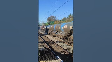 DB Schenker Class 66 too and tail hauling the railhead treatment train. INSANE TONES!!!