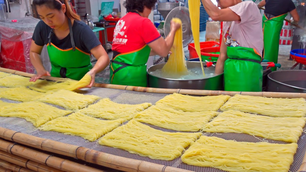 ⁣How special！Golden Pumpkin Rice Noodles Making, Fried Shrimp Rice Noodles/金燦燦！金瓜水粉製作, 古早味炒南瓜米粉