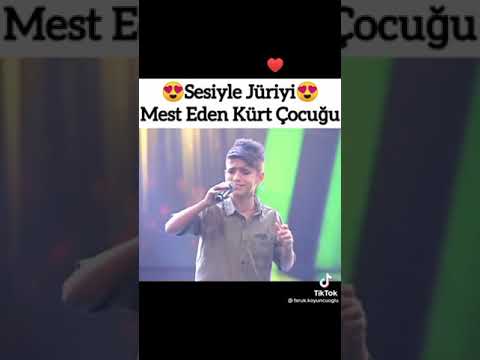 sesiyle jüriyi mest eden çocuk