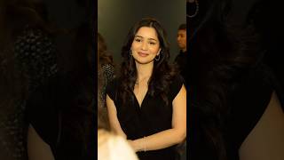 Sara Tendulkar par Fida hai ye cricketers #saratendulkar #sachintendulkar #abdevilliers#glennmaxwell