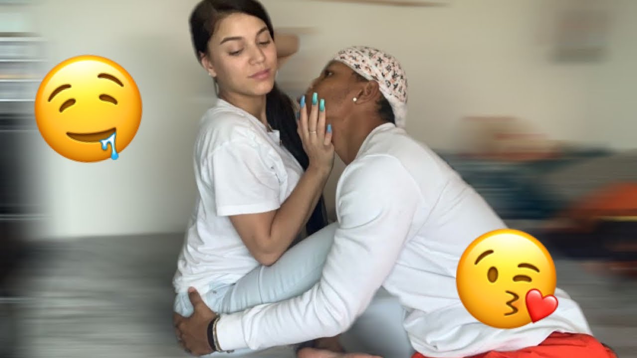 CAN'T STOP KISSING YOU PRANK ON PREGNANT GIRLFRIEND!! *GREAT IDEA