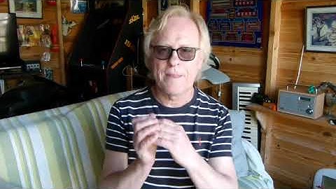 Great riff to practice the 2 draw whole step bend!