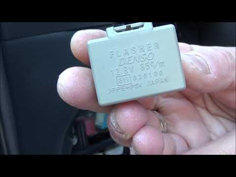 2007-2013 Toyota Corolla How to replace flasher relay Αντικατάσταση ρελέ αλάρμ Yiannis Pagonis