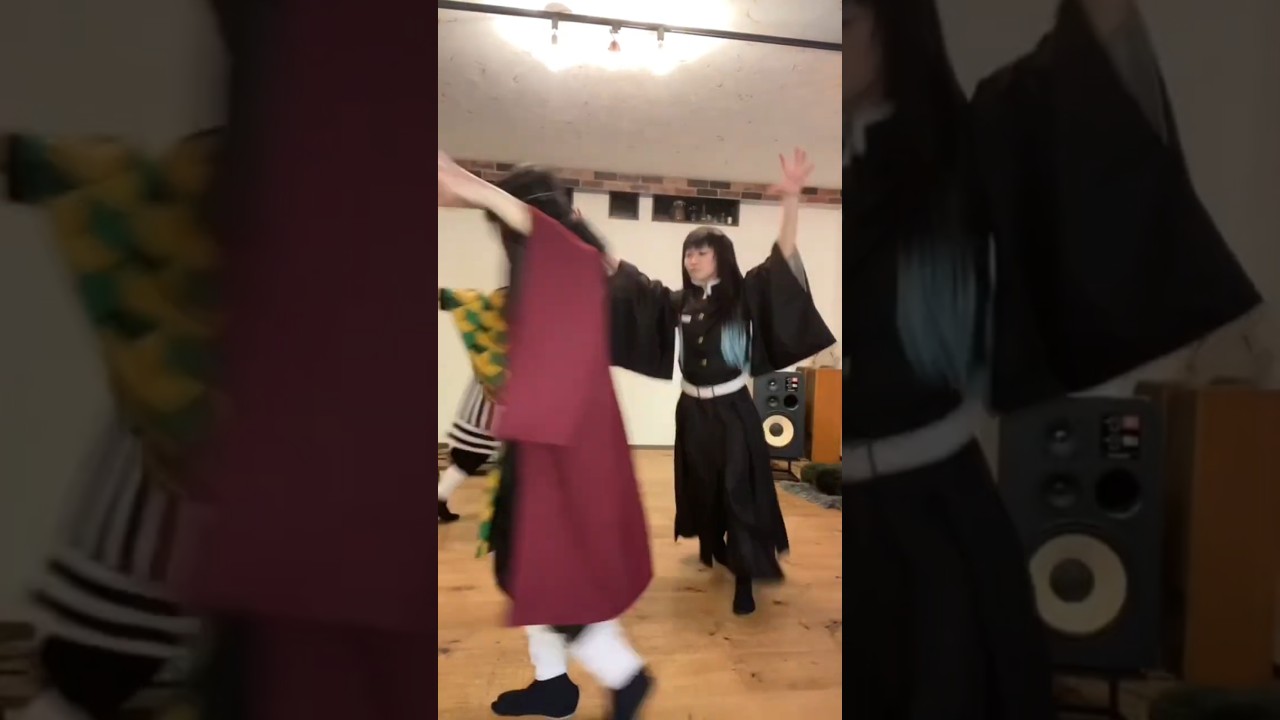 Demon slayer cosplay funny moments🤣