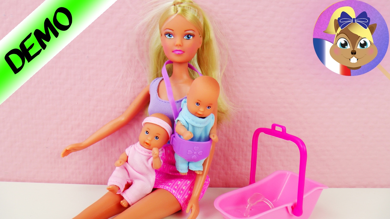 Barbie achète les affaires pour bébé. Vidéo en français pour enfants 