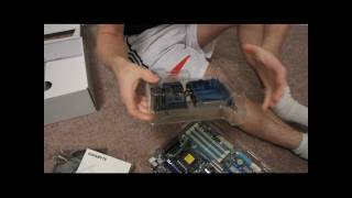 Gigabyte X58A-UD7 Core i7 X58 SLI Motherboard Unboxing & First Look Linus Tech Tips