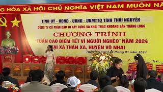 Ca sĩ Lê Mận hát chương trình tuần cao điểm Tết vì người nghèo năm 2024.