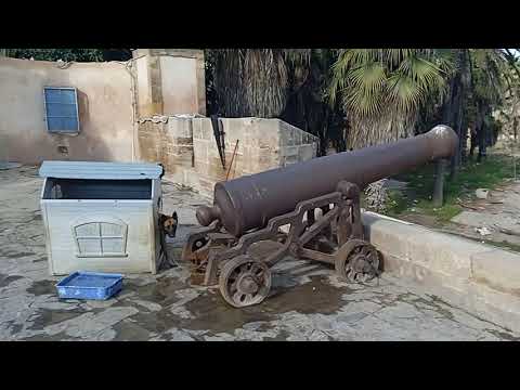 ناس زمان كانوا يقولو لي ما فيه نفع غير دفع و درك ولا دبا يقولو لي ما فيه نفع ديره في مدفع اهههههه 