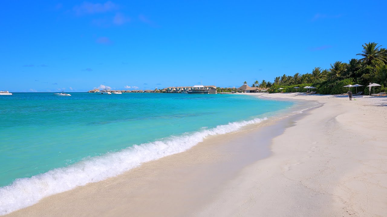 🏝 Fall Asleep With Relaxing Wave Sounds. Ocean Waves 4K UHD. Maldives Beach