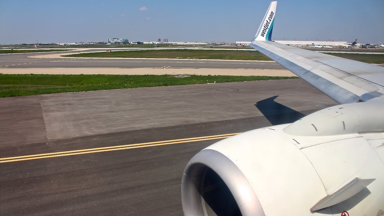 WestJet Boeing 737-700 Summer Afternoon Takeoff from Toronto Pearson | YYZ-YYC