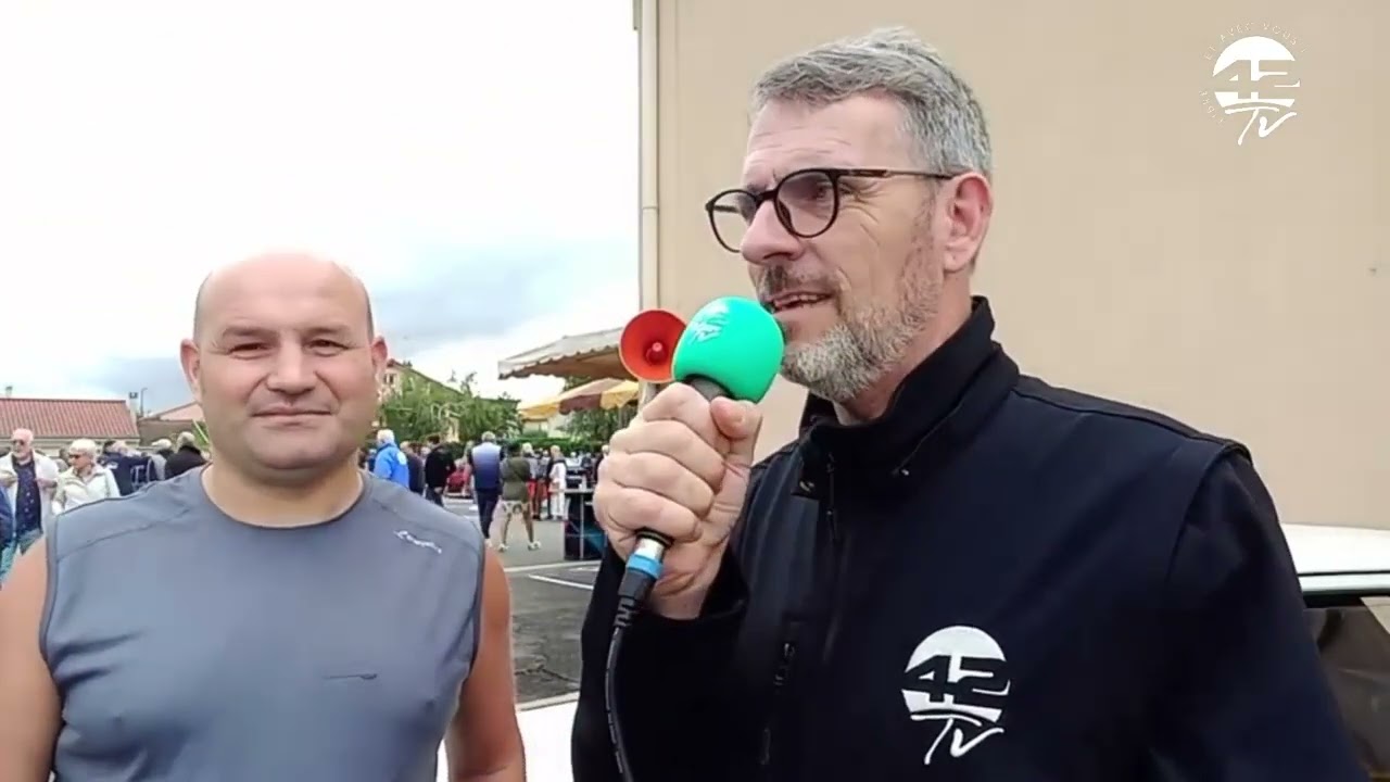 ⁣Retour sur l'exposition   de vieilles autos avec le Forez Rétro Auto Moto